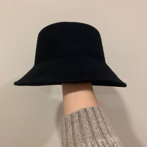 WOOL BUCKET HAT